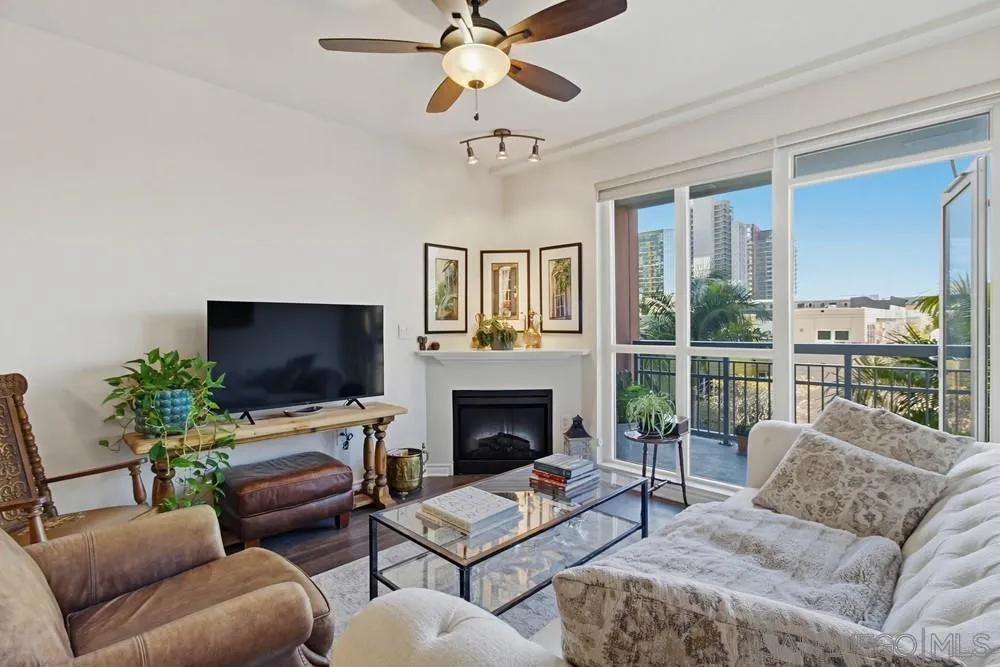 1580 Union Street 304, San Diego, California 92101 home-pic-2
