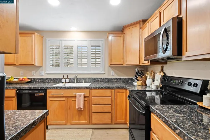 2721 Oak Rd L, Walnut Creek, California 94597