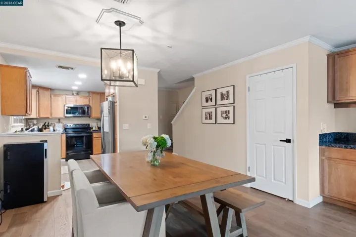 2721 Oak Rd L, Walnut Creek, California 94597