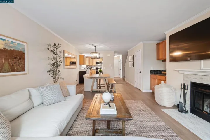 2721 Oak Rd L, Walnut Creek, California 94597