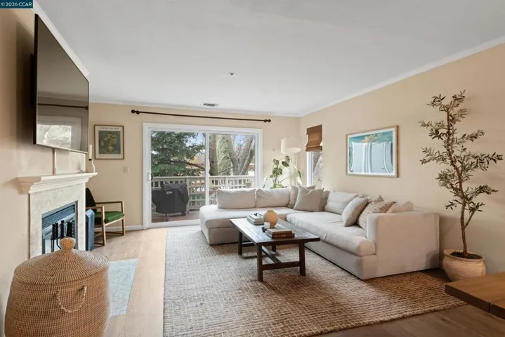 2721 Oak Rd L, Walnut Creek, California 94597