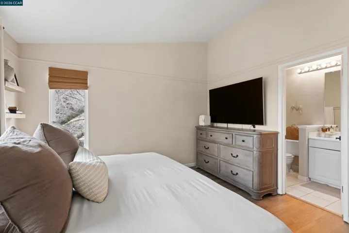 2721 Oak Rd L, Walnut Creek, California 94597