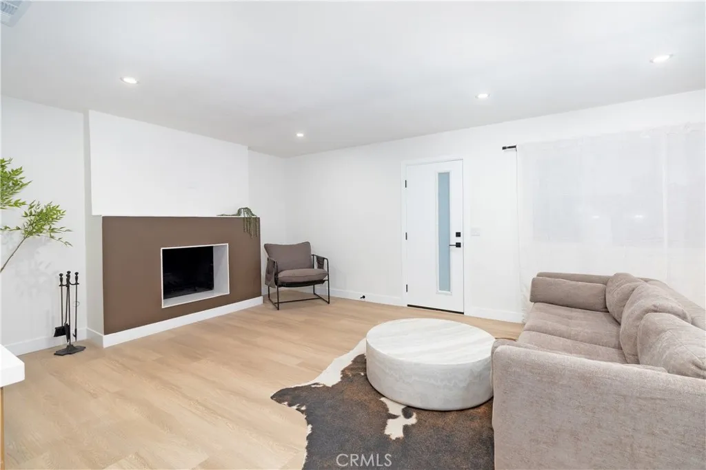 1431 N Eucalyptus, Rialto, California 92376 home-pic-18