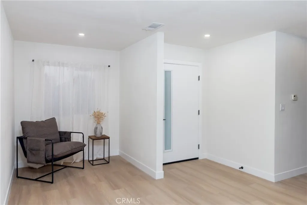 1431 N Eucalyptus, Rialto, California 92376 home-pic-9