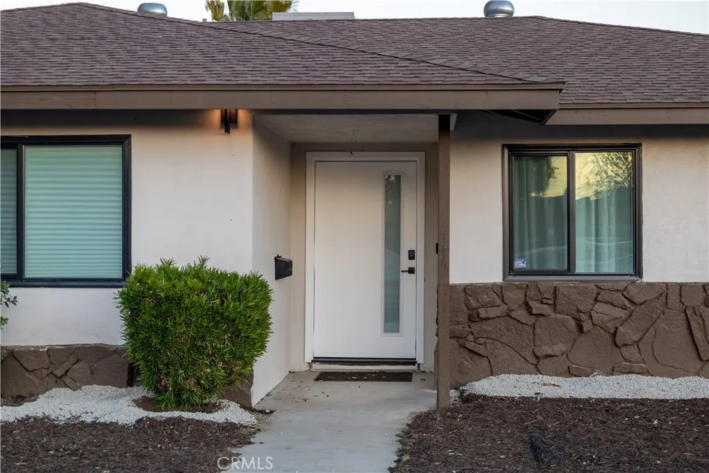1431 N Eucalyptus, Rialto, California 92376 home-pic-8