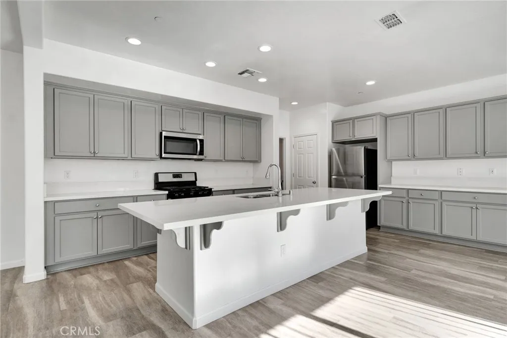 6647 East Vassar, Fresno, California 93727 home-pic-12