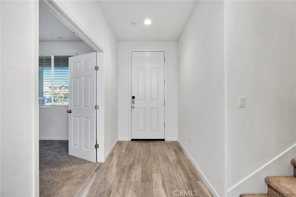 6647 East Vassar, Fresno, California 93727 home-pic-4