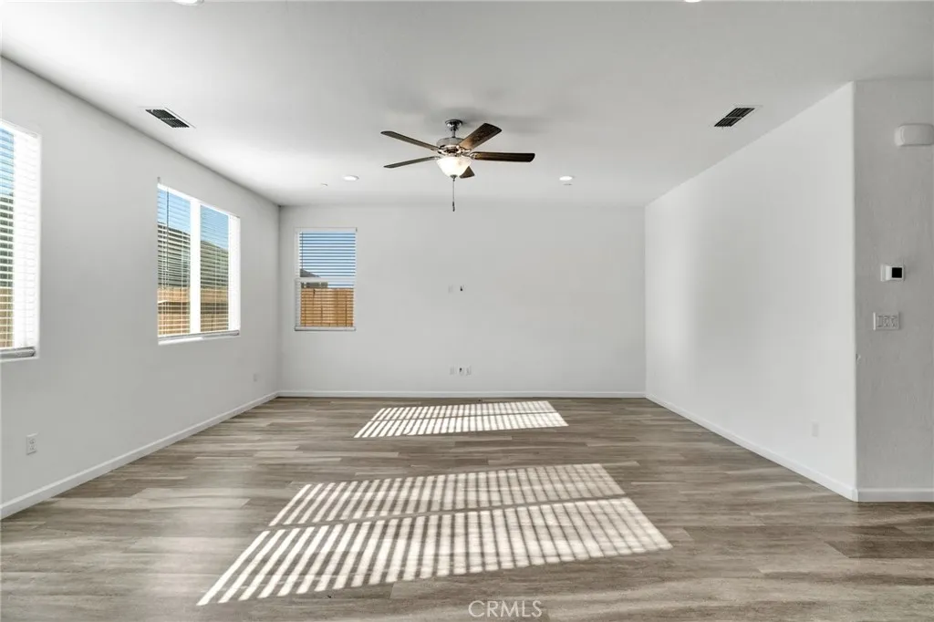 6647 East Vassar, Fresno, California 93727 home-pic-6