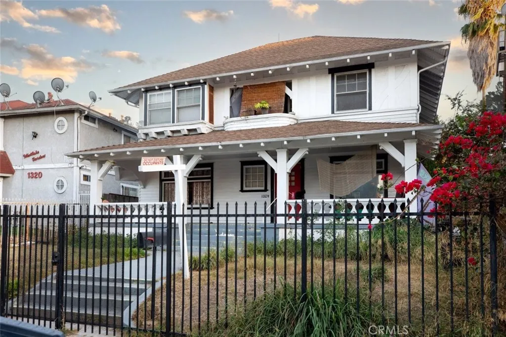 1324 S Westlake Avenue, Los Angeles, California 90006 home-pic-2