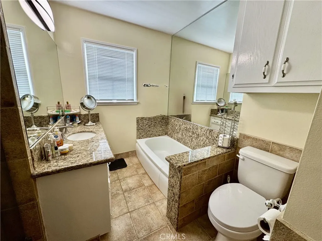 6552 Aqueduct Avenue, Van Nuys, California 91406 home-pic-20