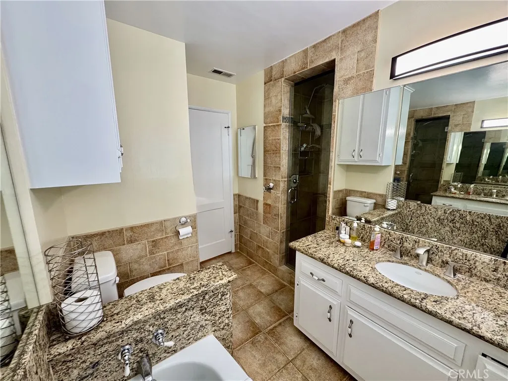 6552 Aqueduct Avenue, Van Nuys, California 91406 home-pic-21