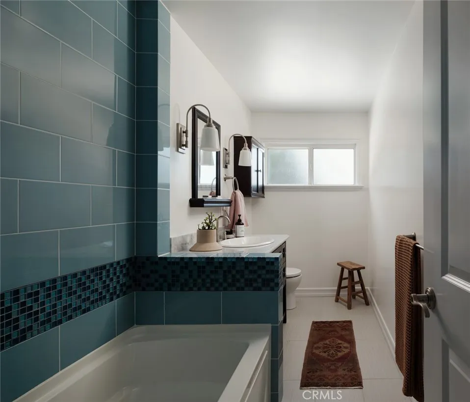 1572 Indus Street, Newport Beach, California 92660 home-pic-17