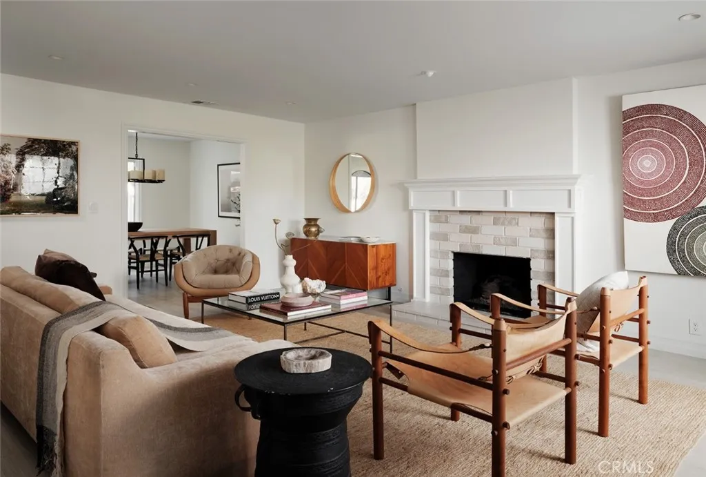 1572 Indus Street, Newport Beach, California 92660 home-pic-3