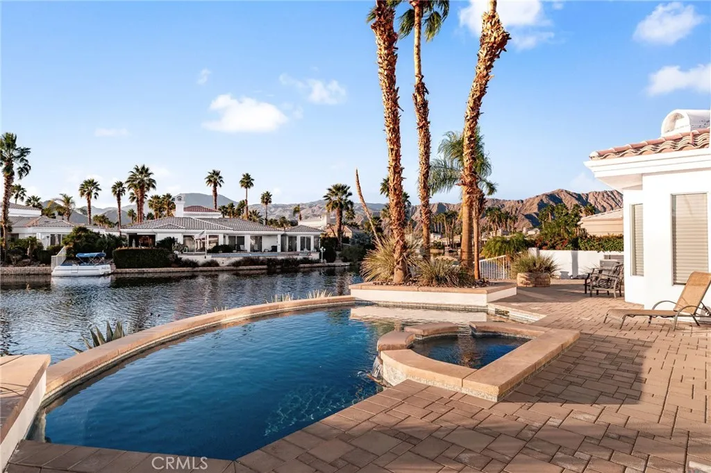 47410 Via Cordova, La Quinta, California 92253 home-pic-47