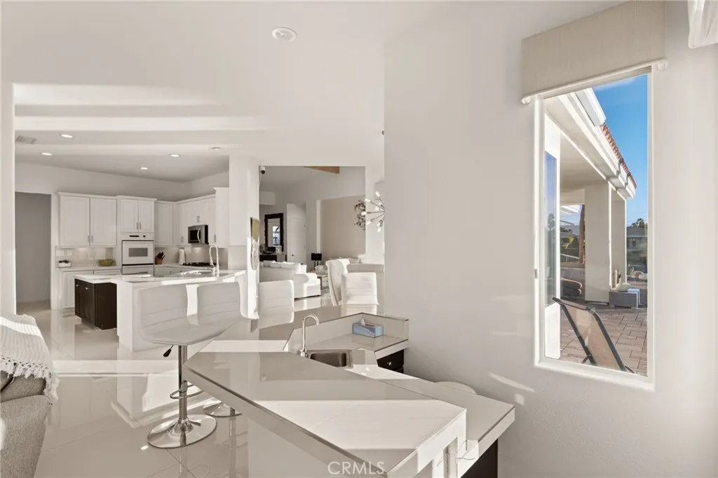 47410 Via Cordova, La Quinta, California 92253 home-pic-16