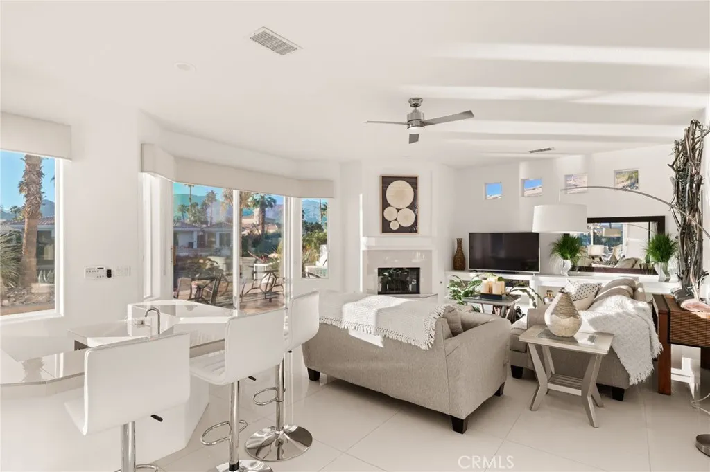 47410 Via Cordova, La Quinta, California 92253 home-pic-15