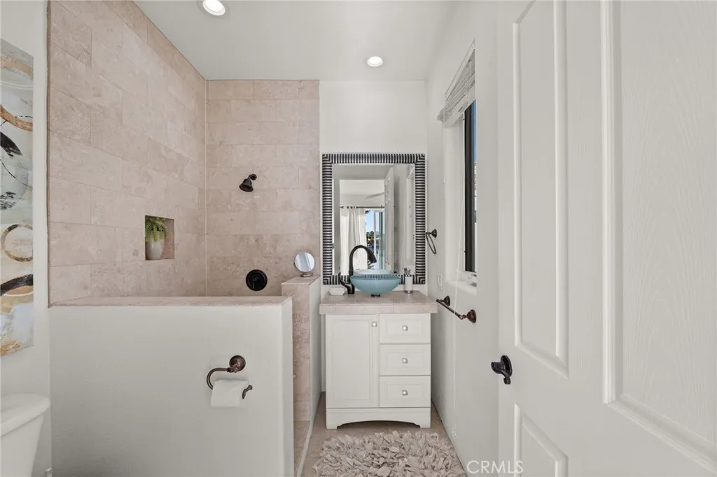 47410 Via Cordova, La Quinta, California 92253 home-pic-42