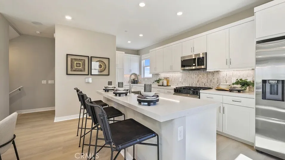 26832 Serif Place, Valencia, California 91381 home-pic-1