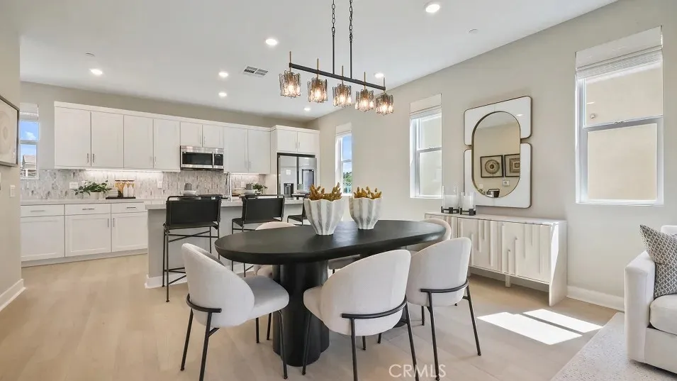 26832 Serif Place, Valencia, California 91381 home-pic-4