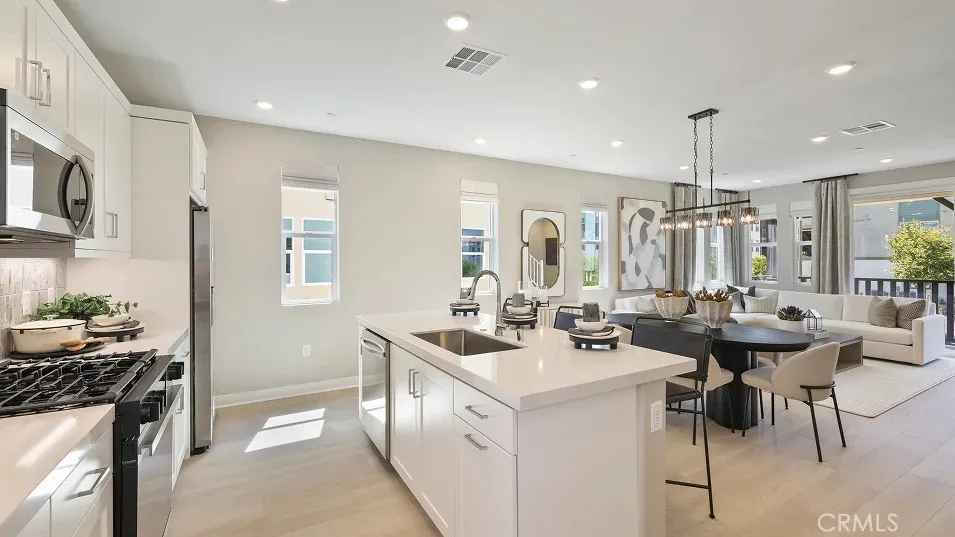 26832 Serif Place, Valencia, California 91381 home-pic-2