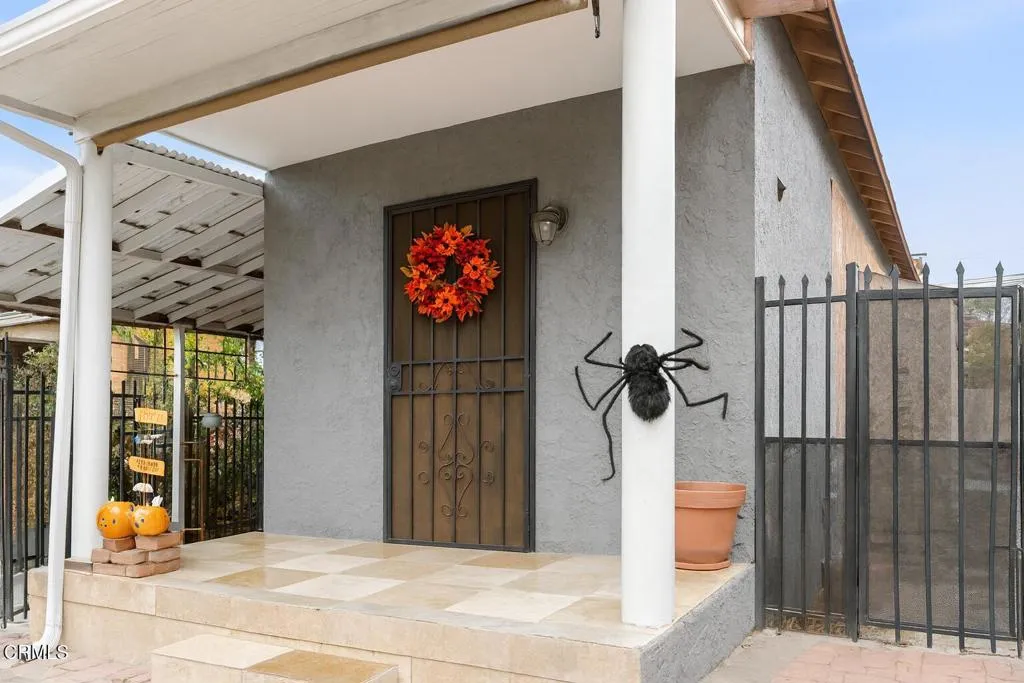1954 E 112th Street, Los Angeles, California 90059 home-pic-1