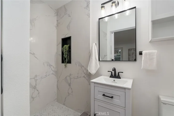 3335 N Mayfield, San Bernardino, California 92405