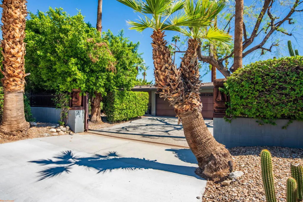 1450 S Via Soledad, Palm Springs, California 92264 home-pic-2