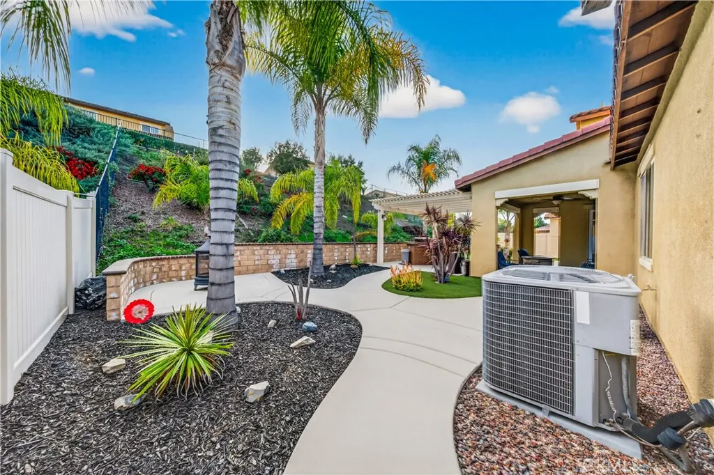 32585 Presidio Hills, Winchester, California 92596 home-pic-28
