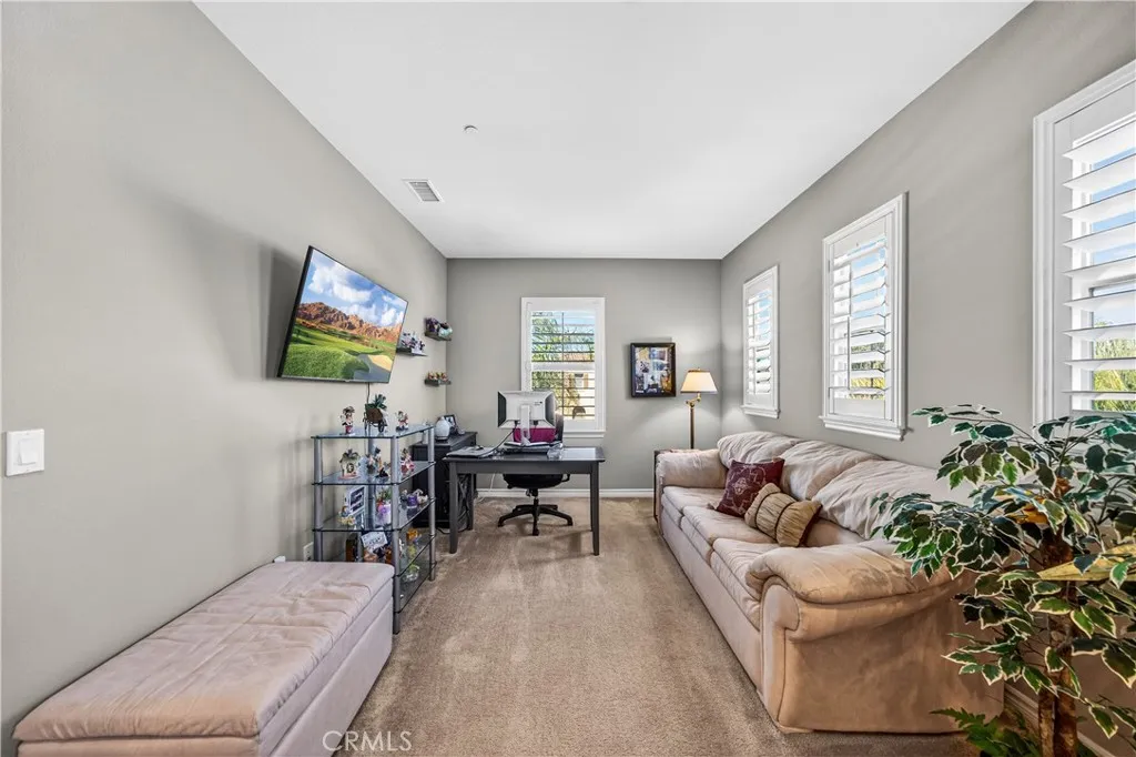 32585 Presidio Hills, Winchester, California 92596 home-pic-16