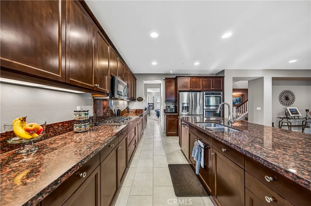 32585 Presidio Hills, Winchester, California 92596 home-pic-10