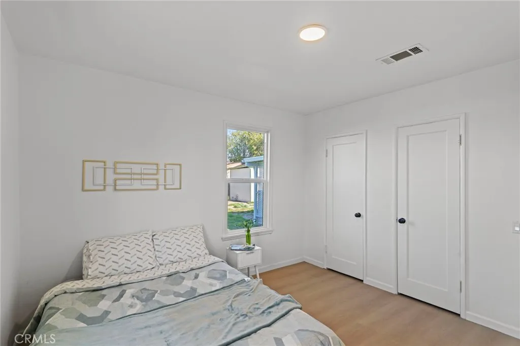 340 W Avenue L, Calimesa, California 92320 home-pic-18