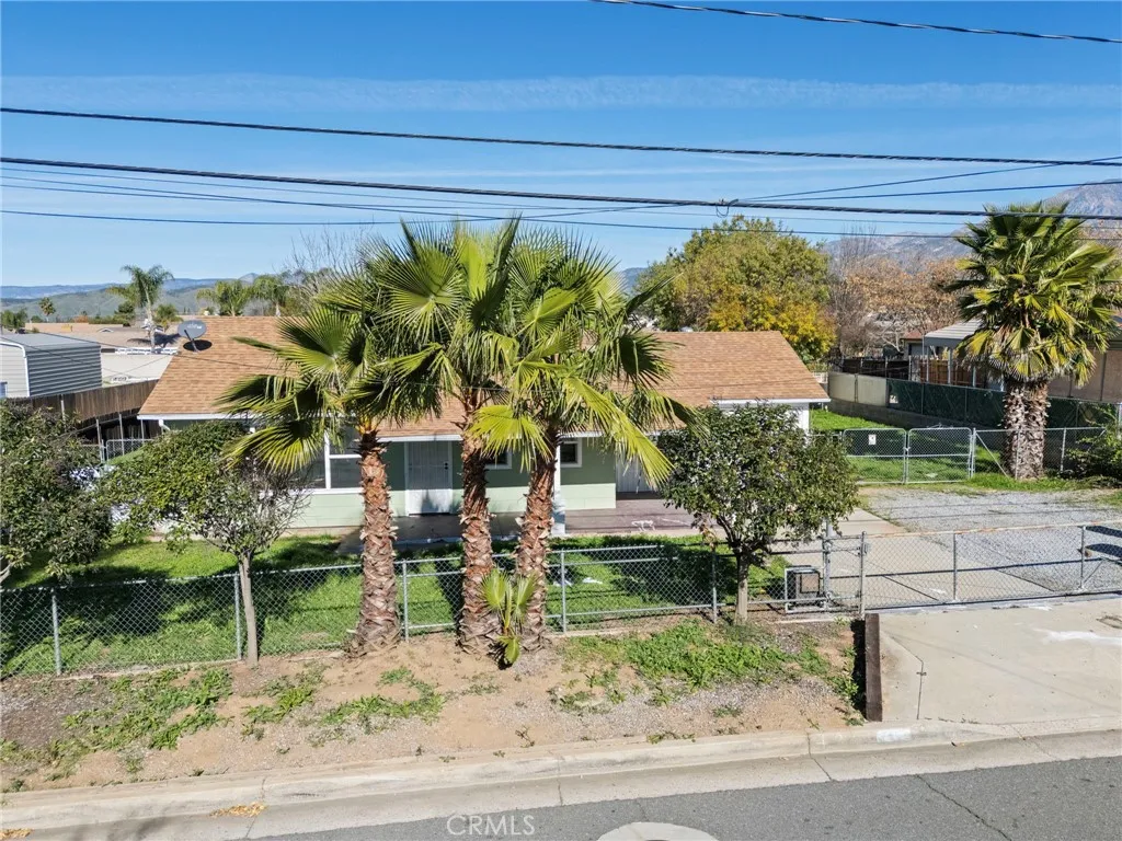 340 W Avenue L, Calimesa, California 92320 home-pic-27
