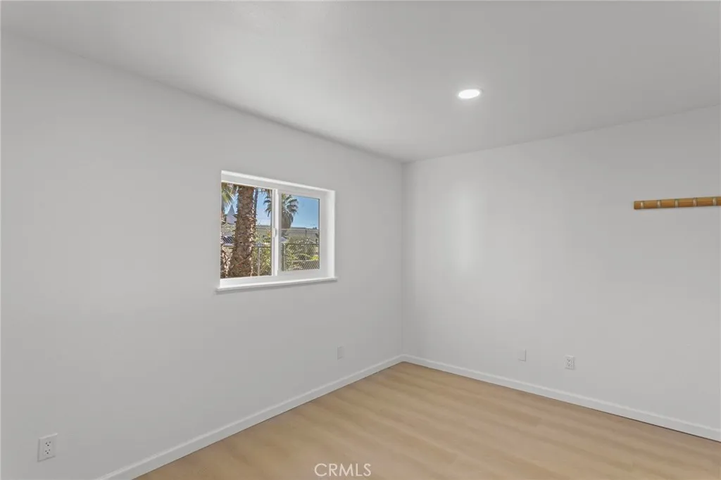 340 W Avenue L, Calimesa, California 92320 home-pic-14