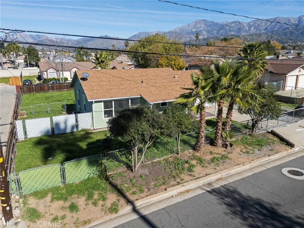 340 W Avenue L, Calimesa, California 92320 home-pic-26