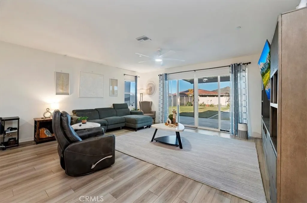 32476 Wild West Court, Winchester, California 92596 home-pic-11