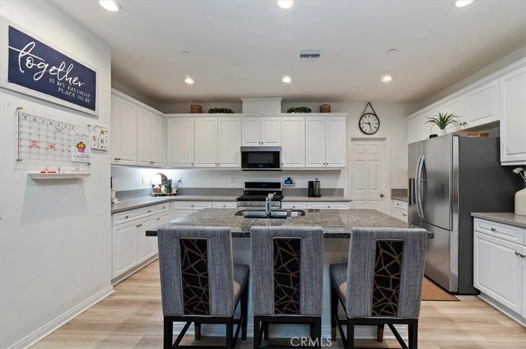 32476 Wild West Court, Winchester, California 92596 home-pic-6