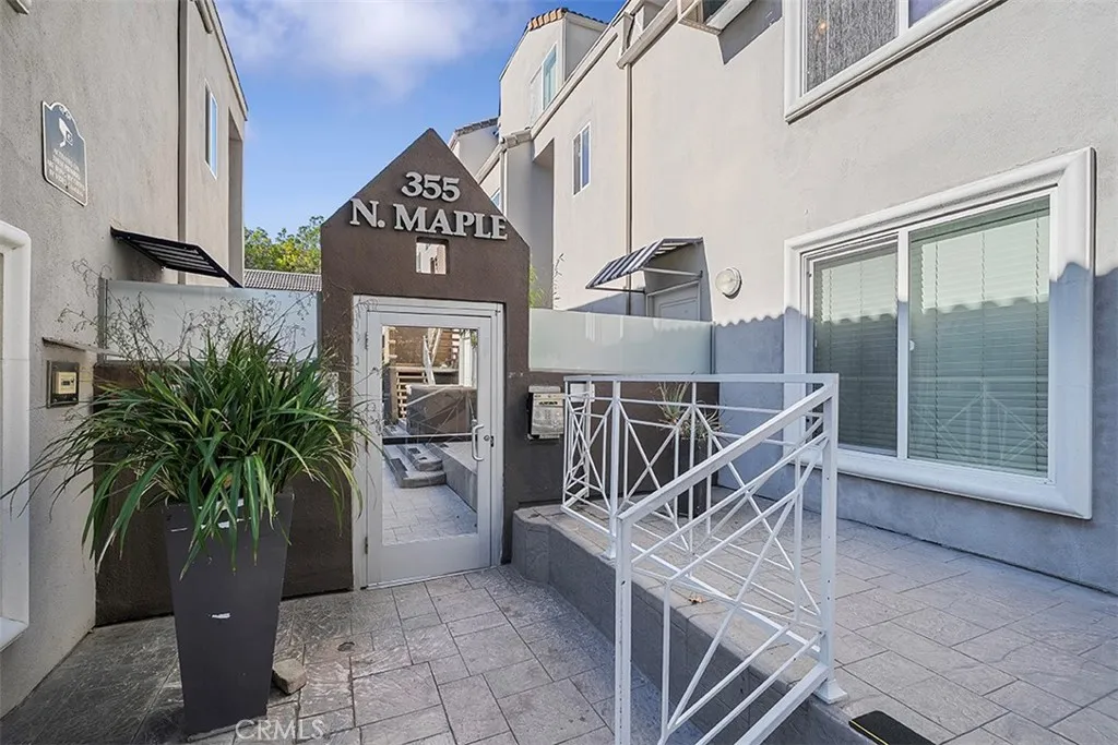 355 N Maple Street 245, Burbank, California 91505 home-pic-26