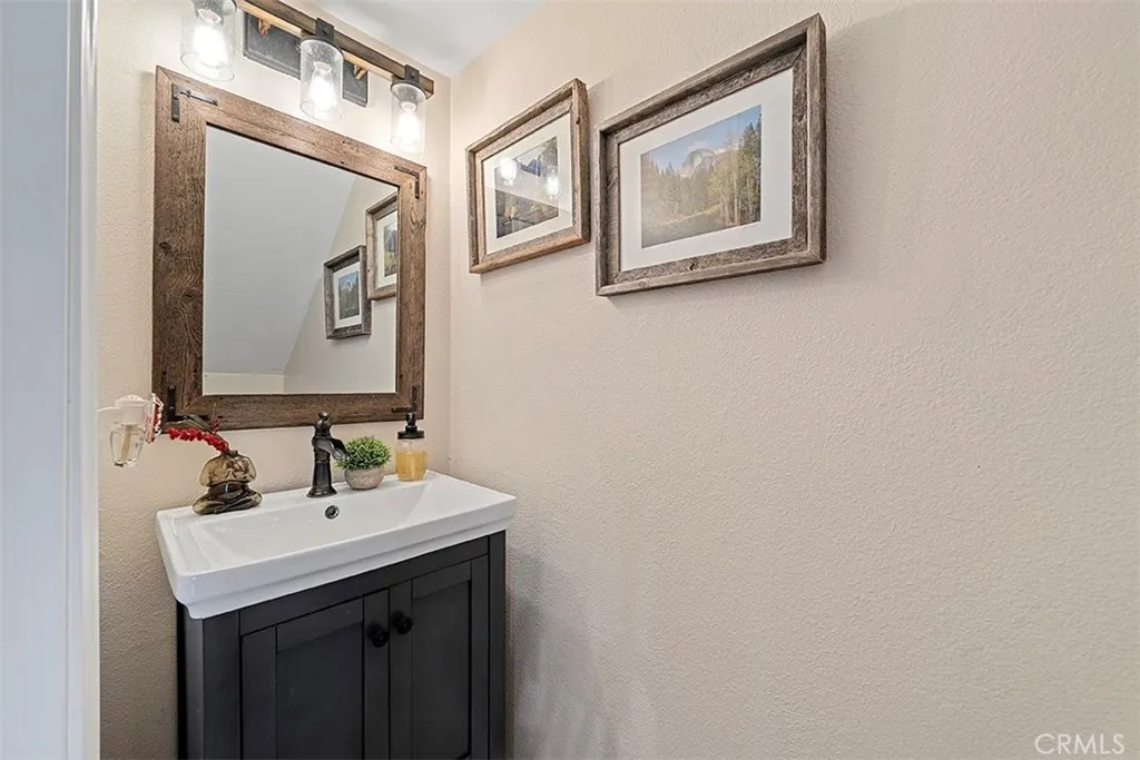 355 N Maple Street 245, Burbank, California 91505 home-pic-9