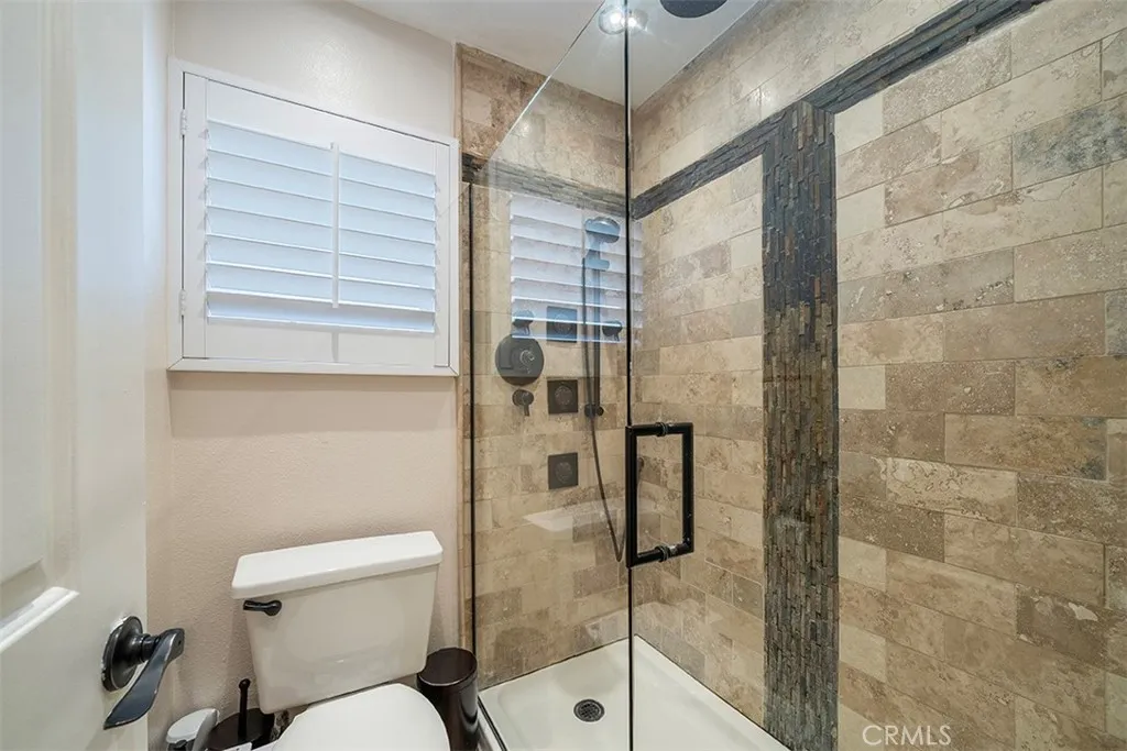 355 N Maple Street 245, Burbank, California 91505 home-pic-17