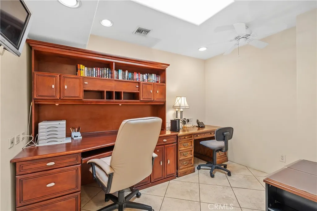 68 La Ronda, Rancho Mirage, California 92270 home-pic-11