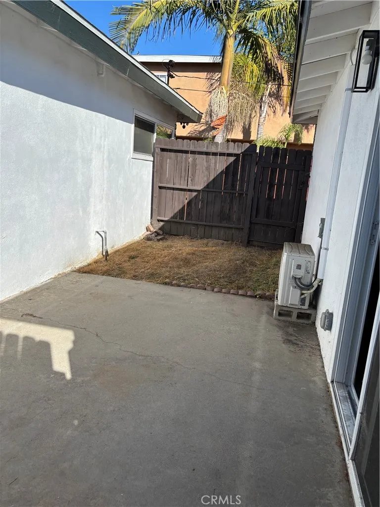 3659 W 110th, Inglewood, California 90303 home-pic-20