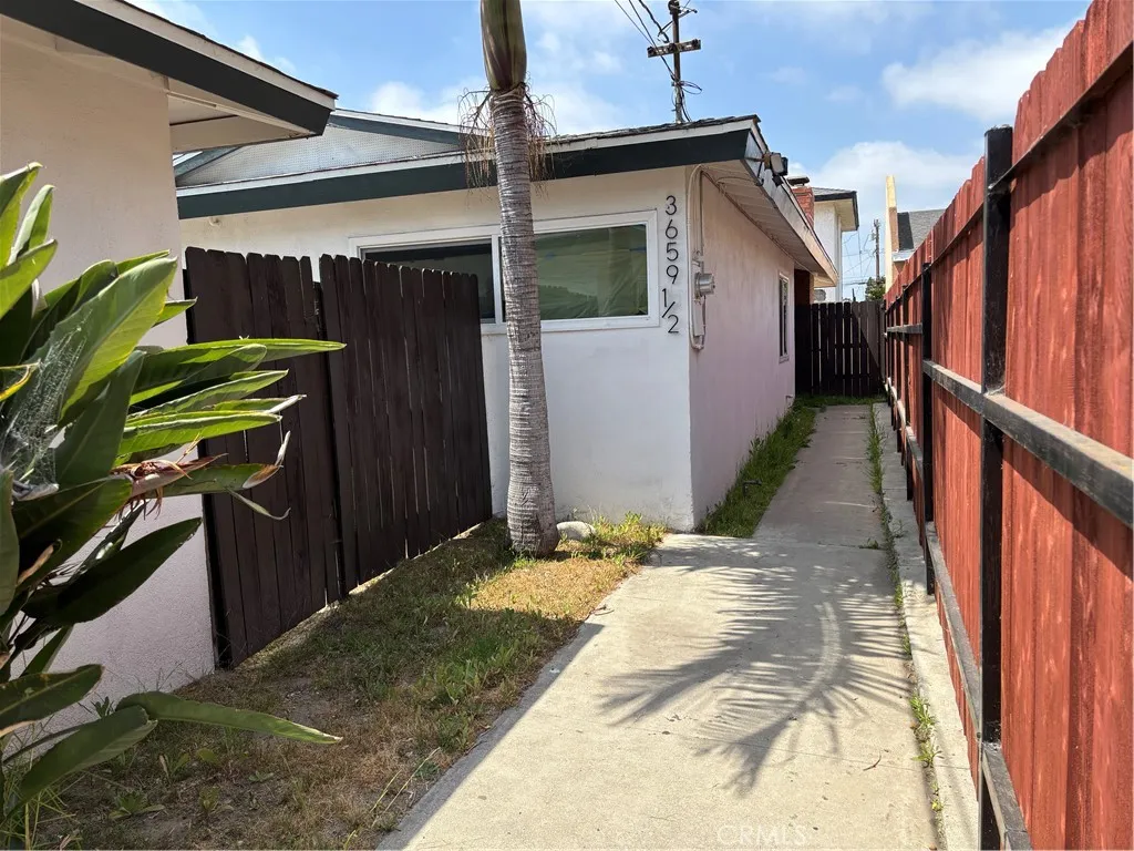 3659 W 110th, Inglewood, California 90303 home-pic-19