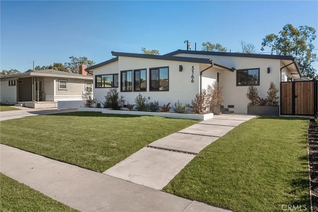 3166 Senasac, Long Beach, California 90808 home-pic-2