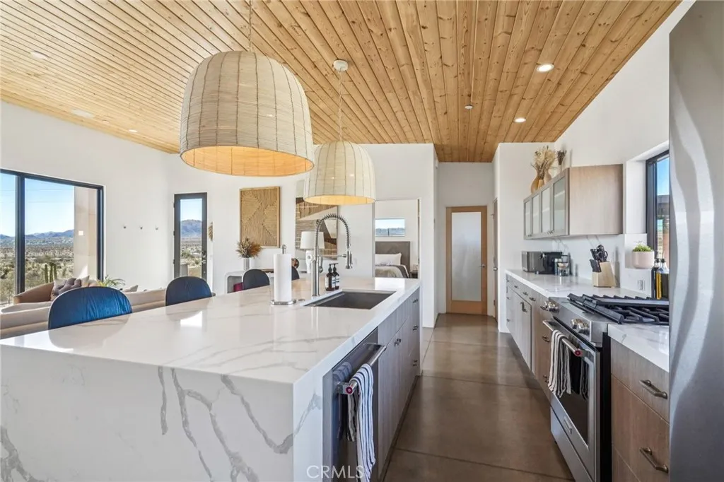59080 Nelson Ave, Yucca Valley, California 92284 home-pic-14