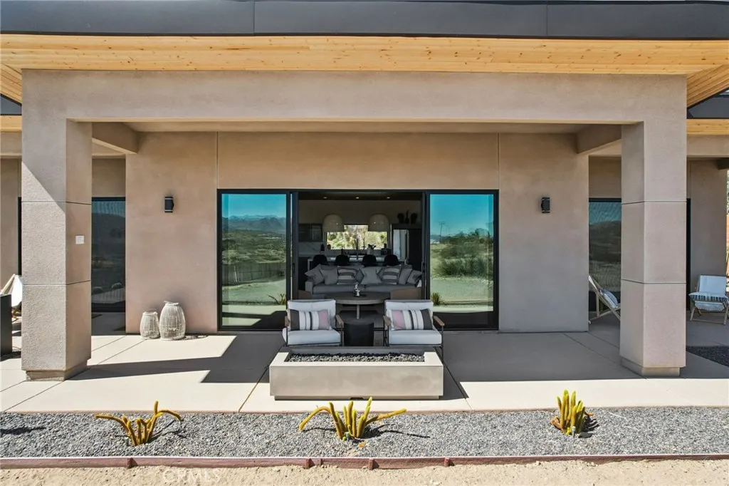 59080 Nelson Ave, Yucca Valley, California 92284 home-pic-11