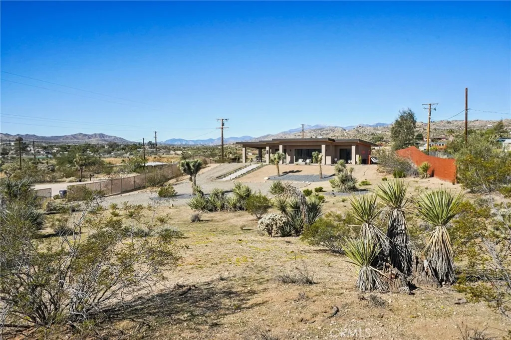 59080 Nelson Ave, Yucca Valley, California 92284 home-pic-67