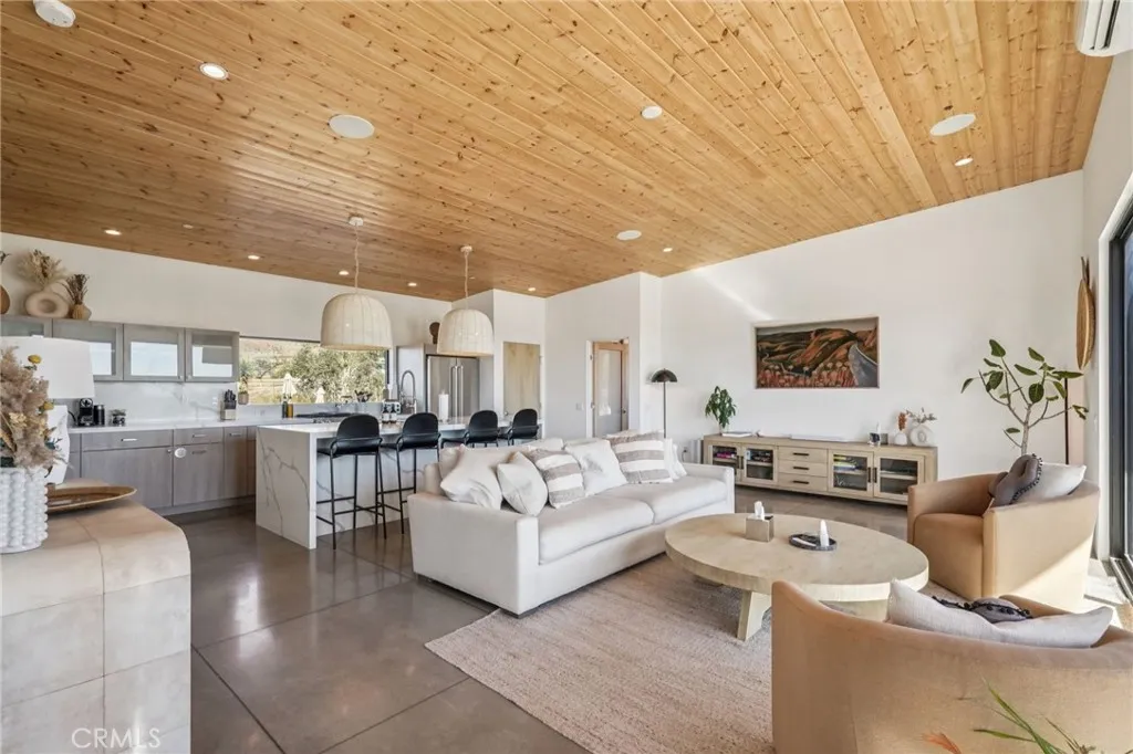 59080 Nelson Ave, Yucca Valley, California 92284 home-pic-12