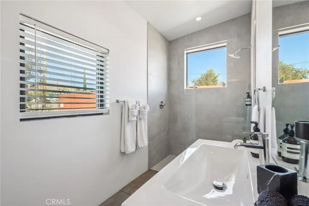 59080 Nelson Ave, Yucca Valley, California 92284 home-pic-25
