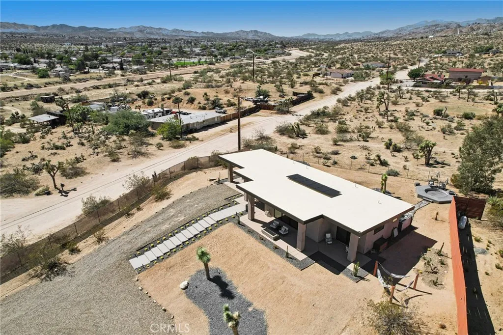 59080 Nelson Ave, Yucca Valley, California 92284 home-pic-52