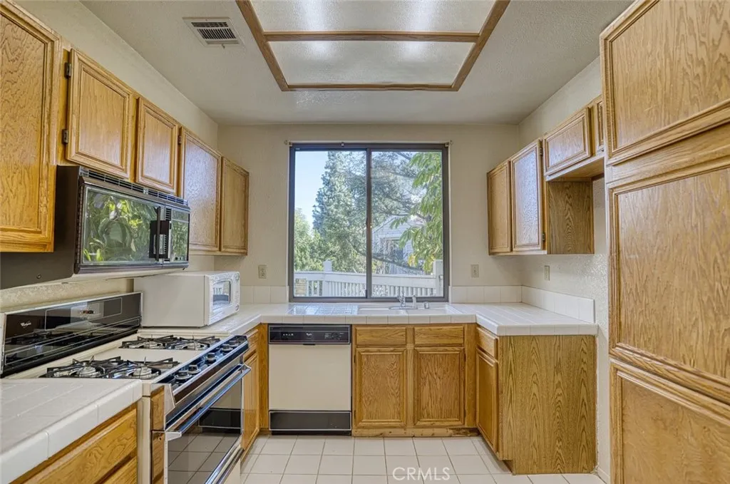 4900 N Grand Avenue 212, Covina, California 91724 home-pic-8